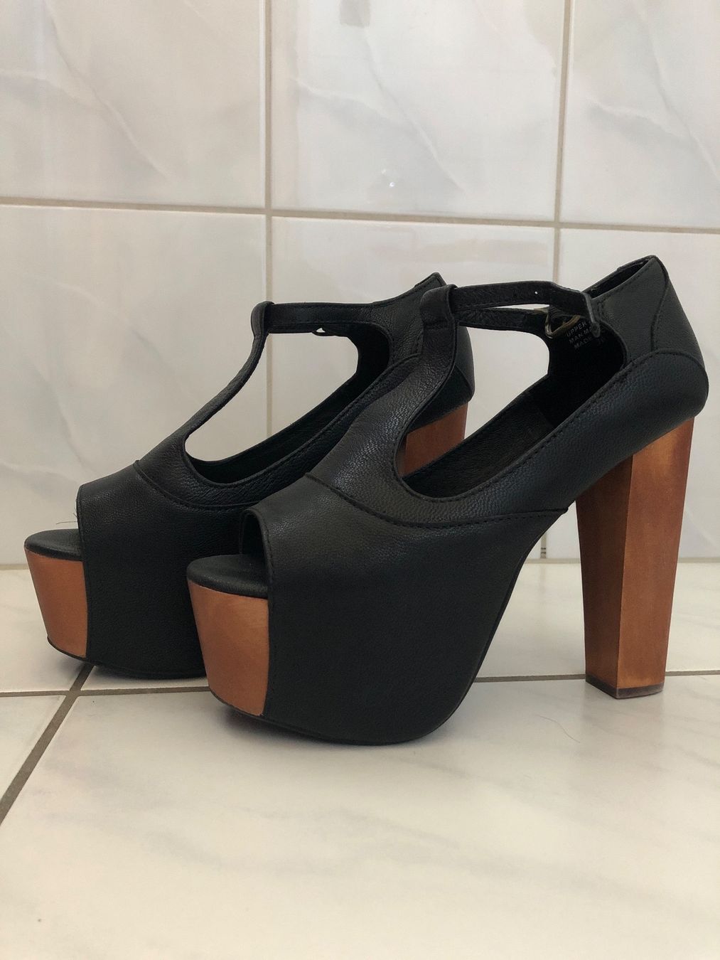 Scarpe da donna: Jeffrey Campbell Peeptoe Heels 36 – Nuovo (secondo la descrizione) da Root venduto da NaBr76