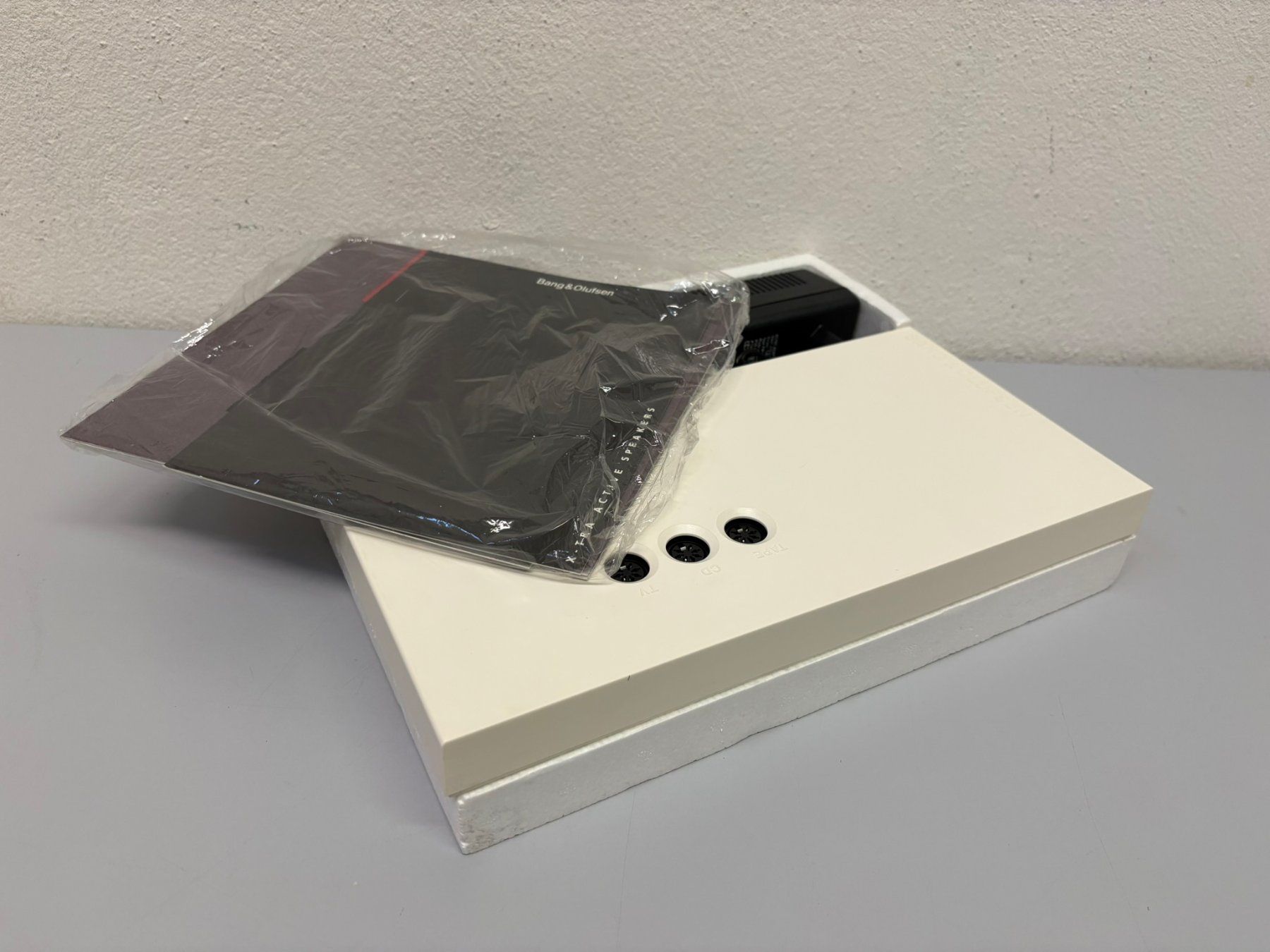 Bang & Olufsen Amplificatori: Bang & Olufsen MCL 2V Typ: 2029 – Nuovo (secondo la descrizione) da Hochdorf venduto da av-electronics