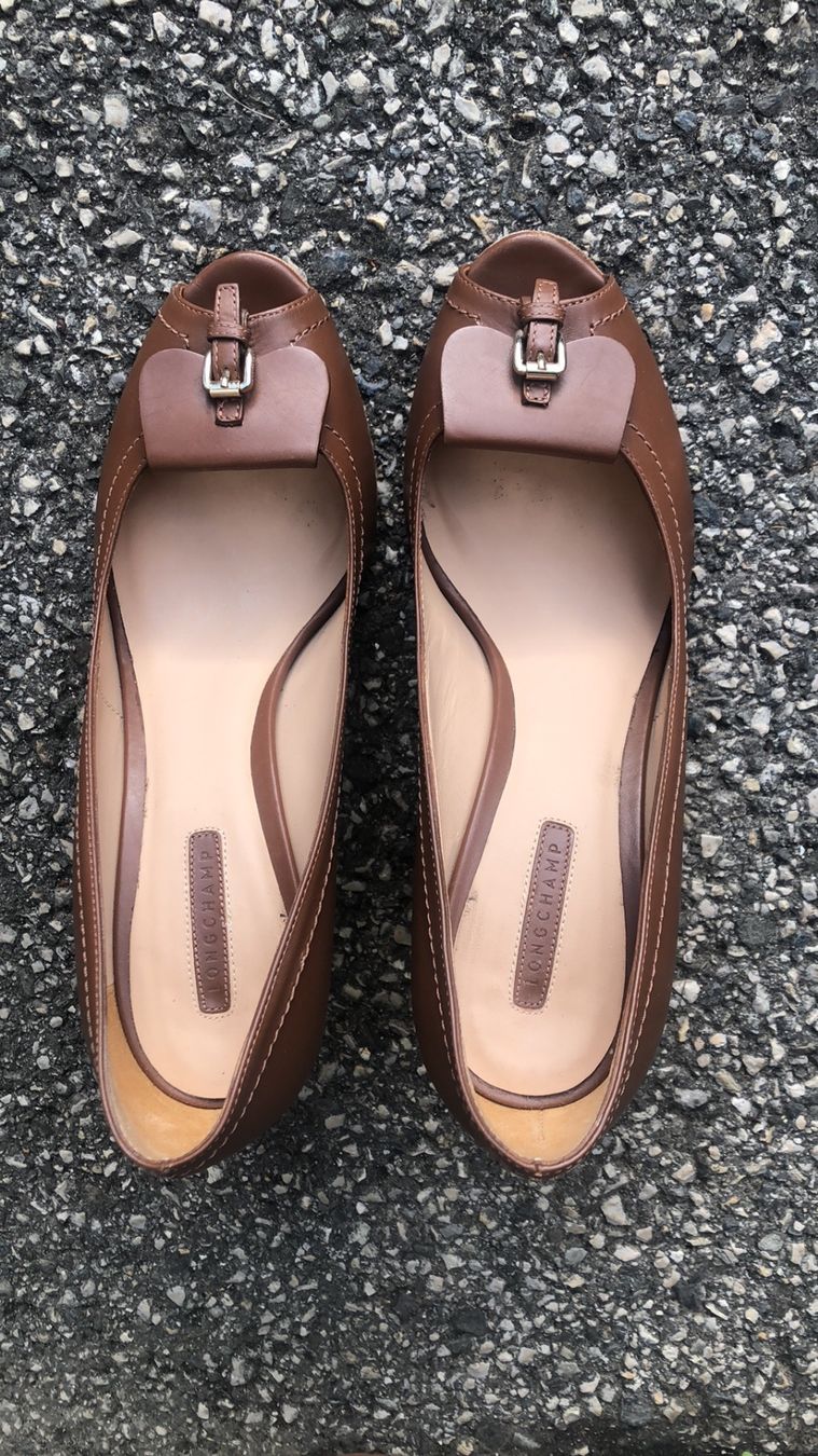 Longchamp Scarpe da donna: Escarpins Longchamp en 39 couleur camel – Usato da Grandvaux venduto da Lamag