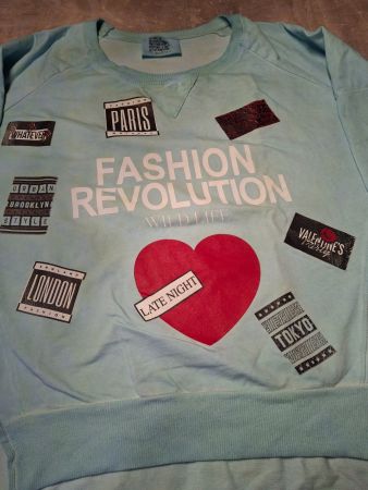Pull taille S-M 100% coton marque Free for Humanity