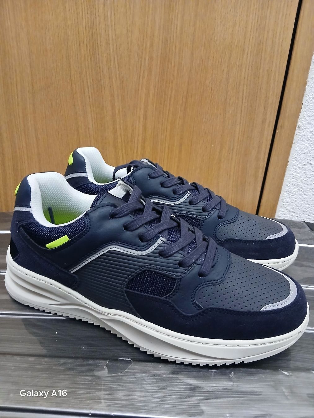 Herrenschuhe: Baskets Bull Boxer neuves jamais portées – Neu und originalverpackt aus Genève von Martinbng 1