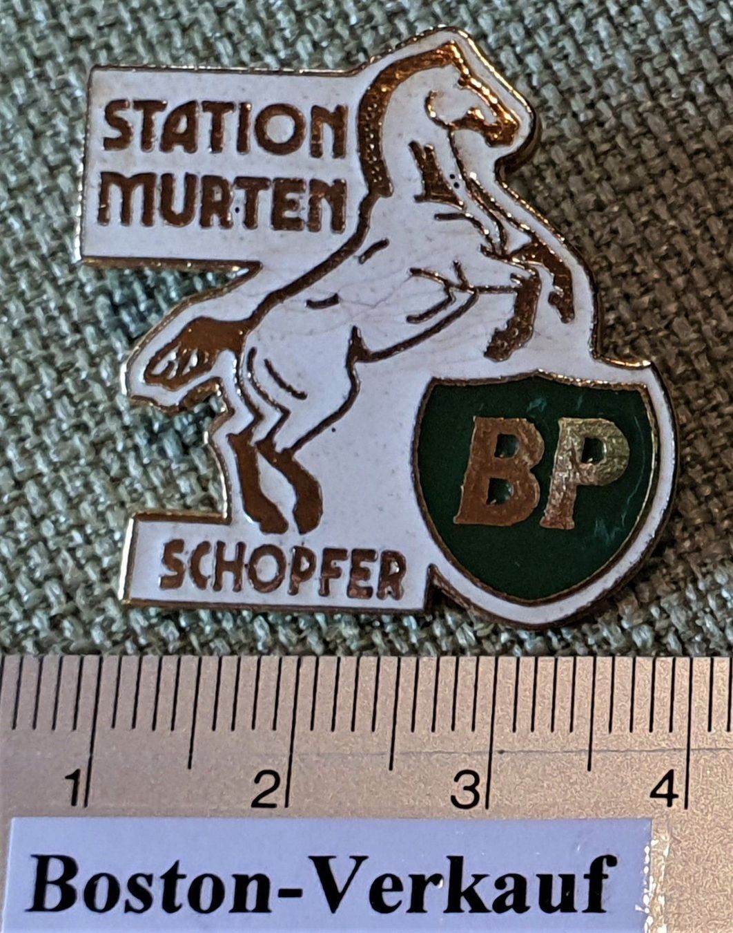 Broschen & Nadeln: D268 - Pin BP Station Murten Schopfer CH – Gebraucht aus Reinach BL von Boston-Verkauf 1