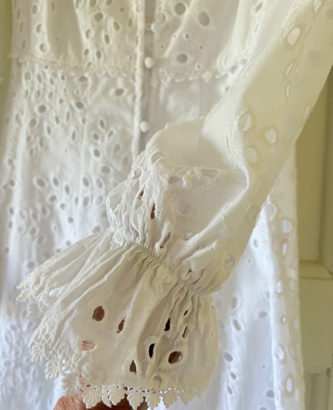 Guess Vestiti: ROMANTIC ROBE BLANCHE GUESS - TAILLE - SMAL - – Usato da Morges venduto da Bubblecut 3