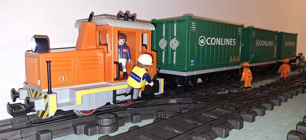 Playmobil Giocattoli: Playmobil 4085 Container-Güterwagen grün #121 – Usato da Reinach BL venduto da Playmobilist 7