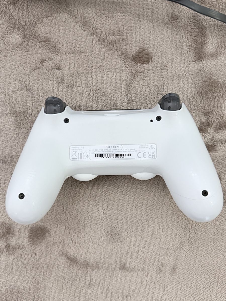 Controller: 2x PS4-Controller zu verkaufen  – Gebraucht aus Heerbrugg von mir_s6d7 5
