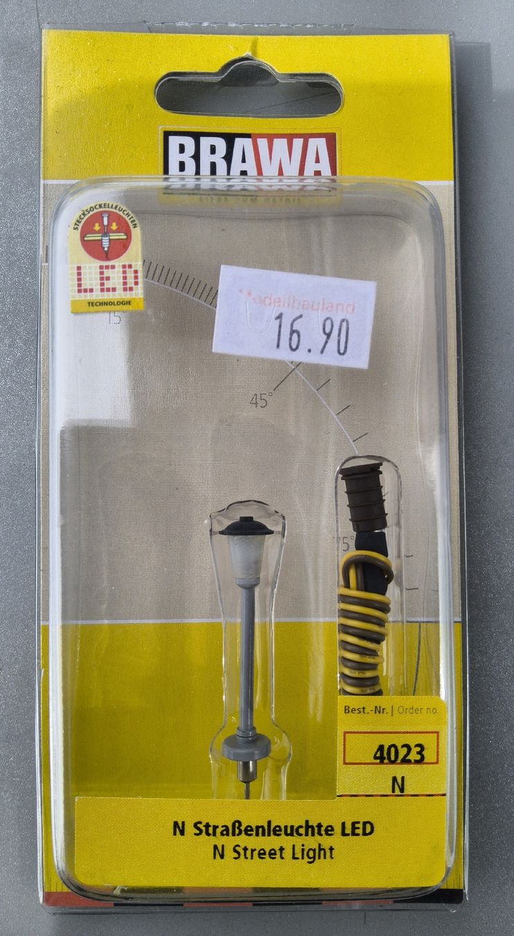 Brawa Modellini di ferrovie: Brawa N Stassenlaterne mit LED neu – Nuovo e nell'imballaggio originale da Gross venduto da tho_8nxw