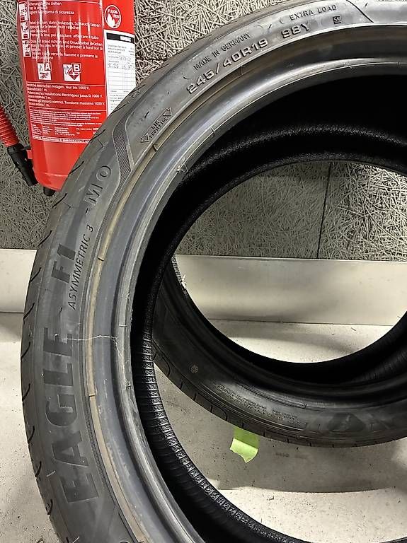 Altro in Scrittura & Disegno: Sommerreifen Goodyear 245 40 19 – Usato da Neuenhof venduto da Gt5.Performance_ 1