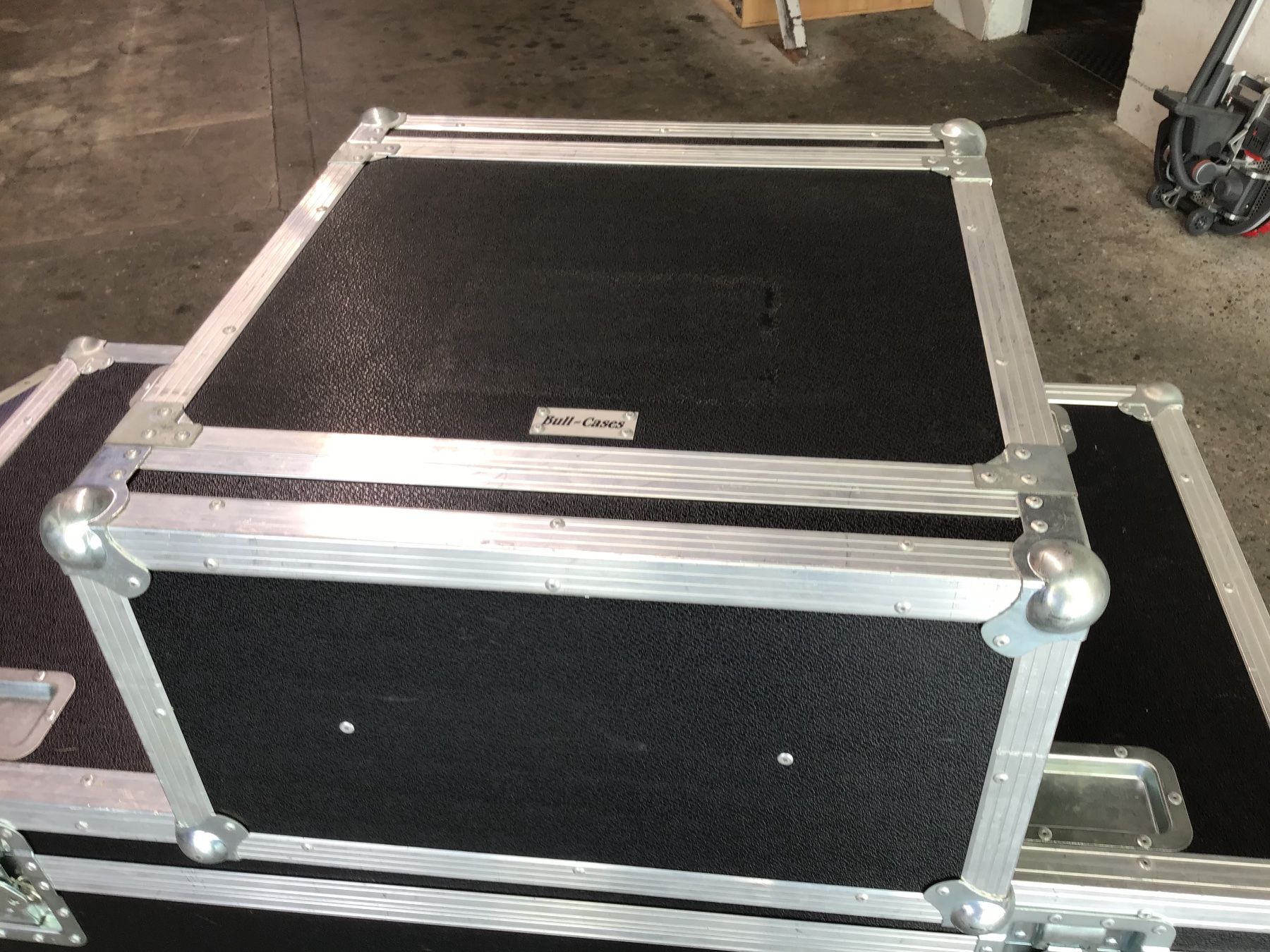 Autres accessoires: Flightcase 19 Zoll 6HE – D'occasion à Leuggern par stagem