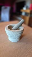 Retro / Küchenutensilien / Stein-Mörser / Durchmesser 15 cm