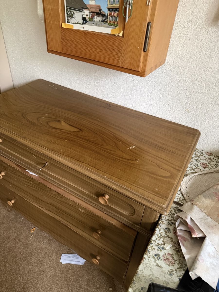 Cassettiere: Alte Kommode mit Charme ca.107cm – Usato da Grünen venduto da Padoxen 3