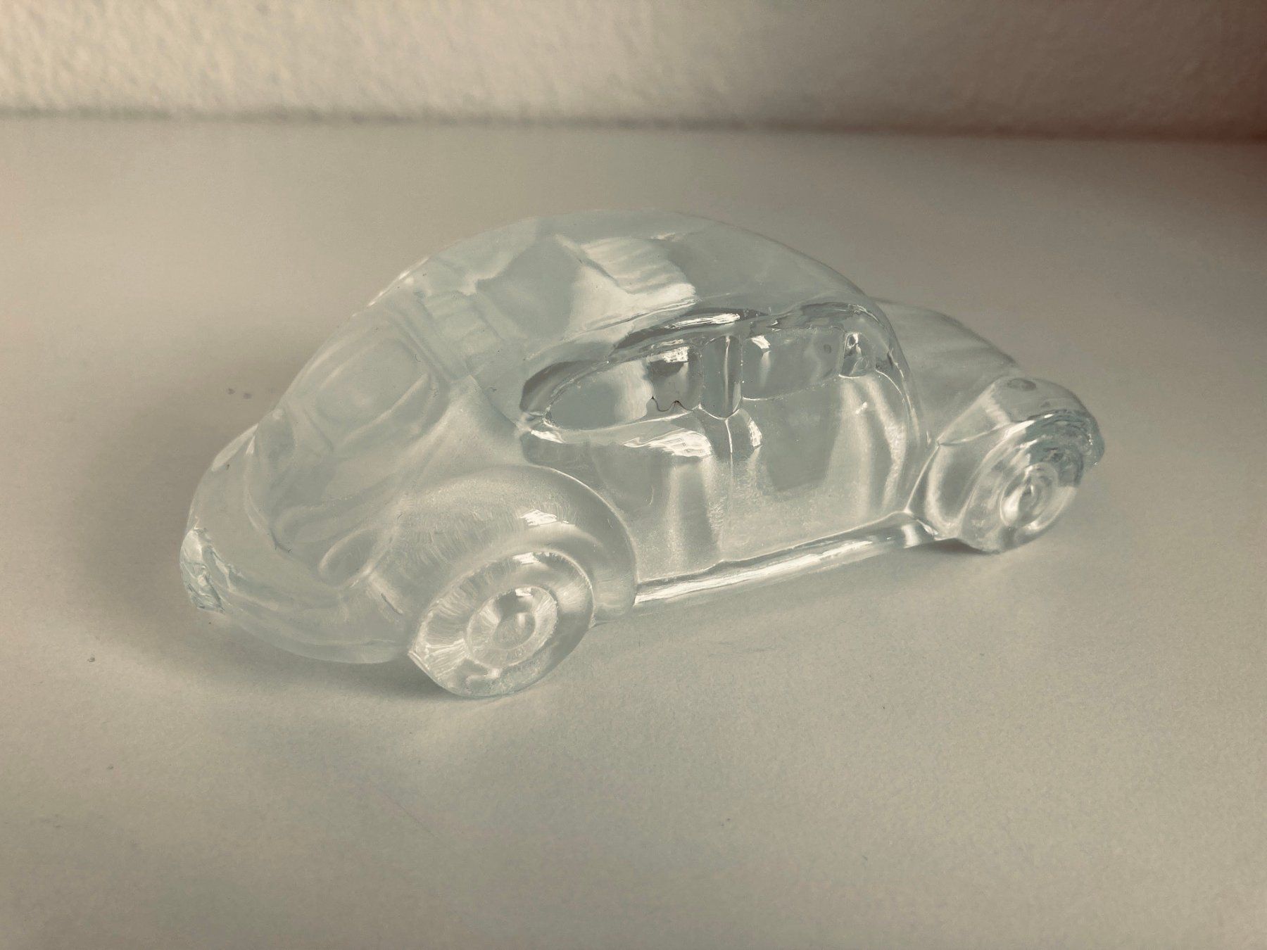 Volkswagen Modellautos: VW Käfer aus Glas, Deko, Briefbeschwerer – Gebraucht aus Zürich von cornetto55