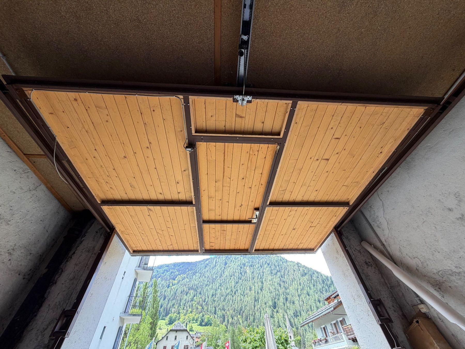 Altro Materiale elettrico: Porte de garage complète à vendre à Le Châble – Usato da Le Châble VS venduto da Scott128 1
