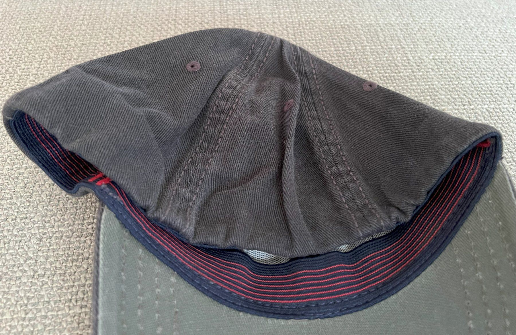 Sonstige Kleidung & Accessoires: NEU: Authentic Napapijri cap grey-olive [one size] – Neu und originalverpackt aus Zufikon von h_s_8xnb 2