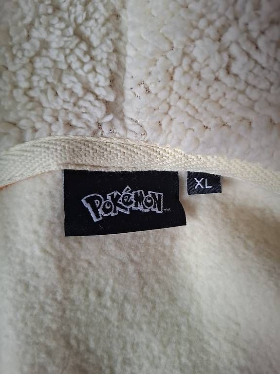 Jacken: Pokemon Evoli Sweat Jacke mit Teddykapuze – Gebraucht aus Pfäffikon SZ von yello13 3