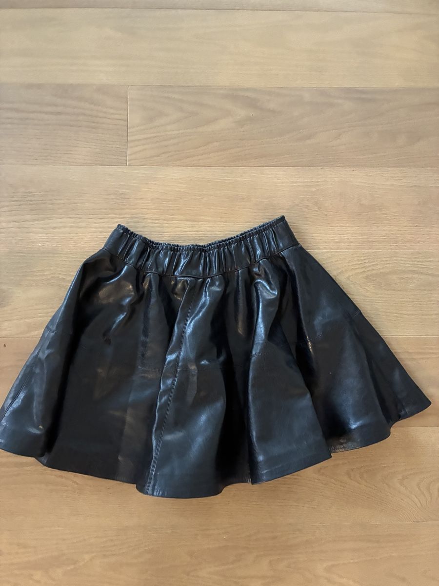 H&M Jupes: H&M Rock Lederimitat 34 – D'occasion à Zürich par fal_m7s8