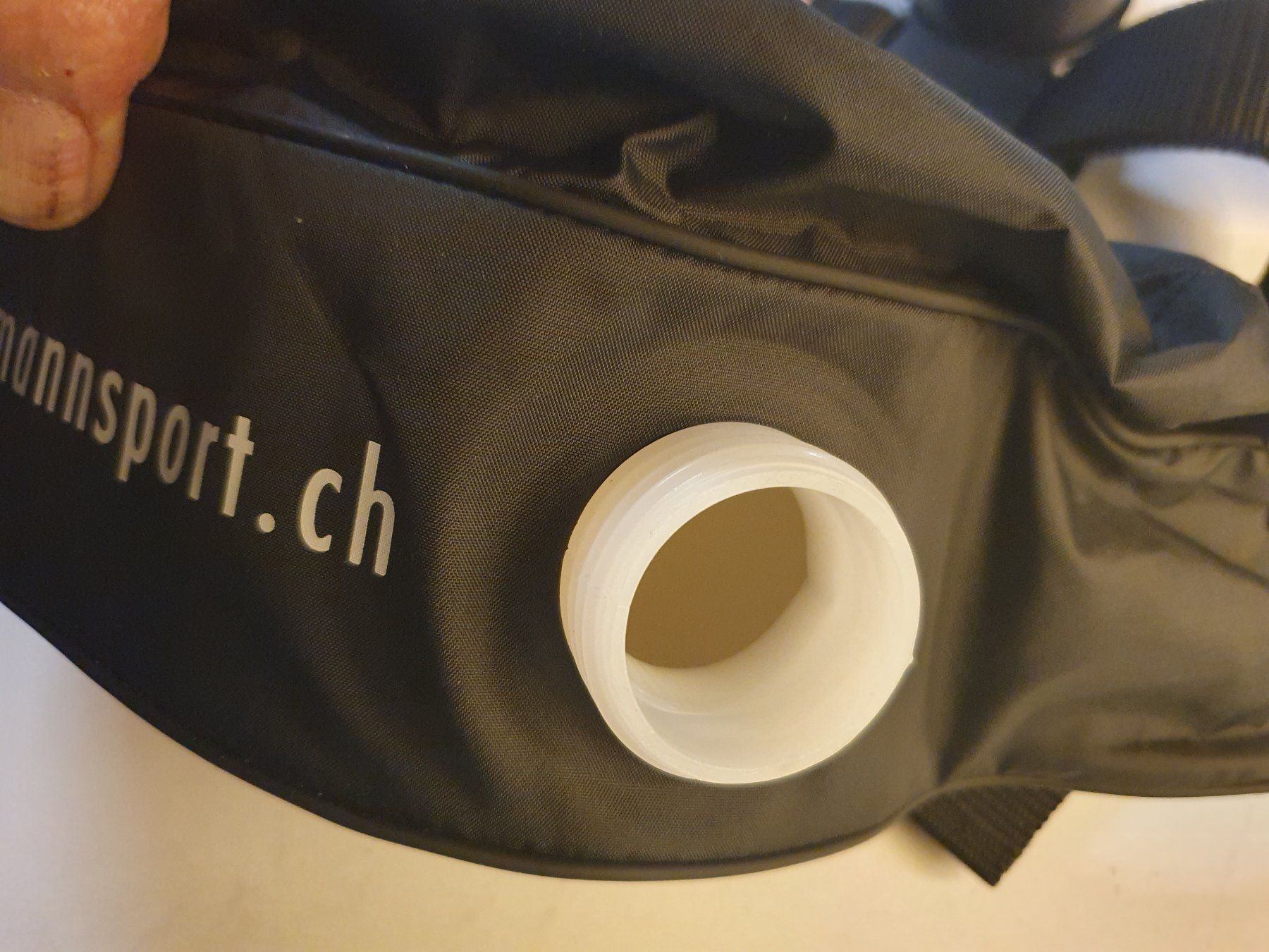 Borracce & Thermos: Trinkflaschengurt – Usato da Zürich venduto da loosebone 2