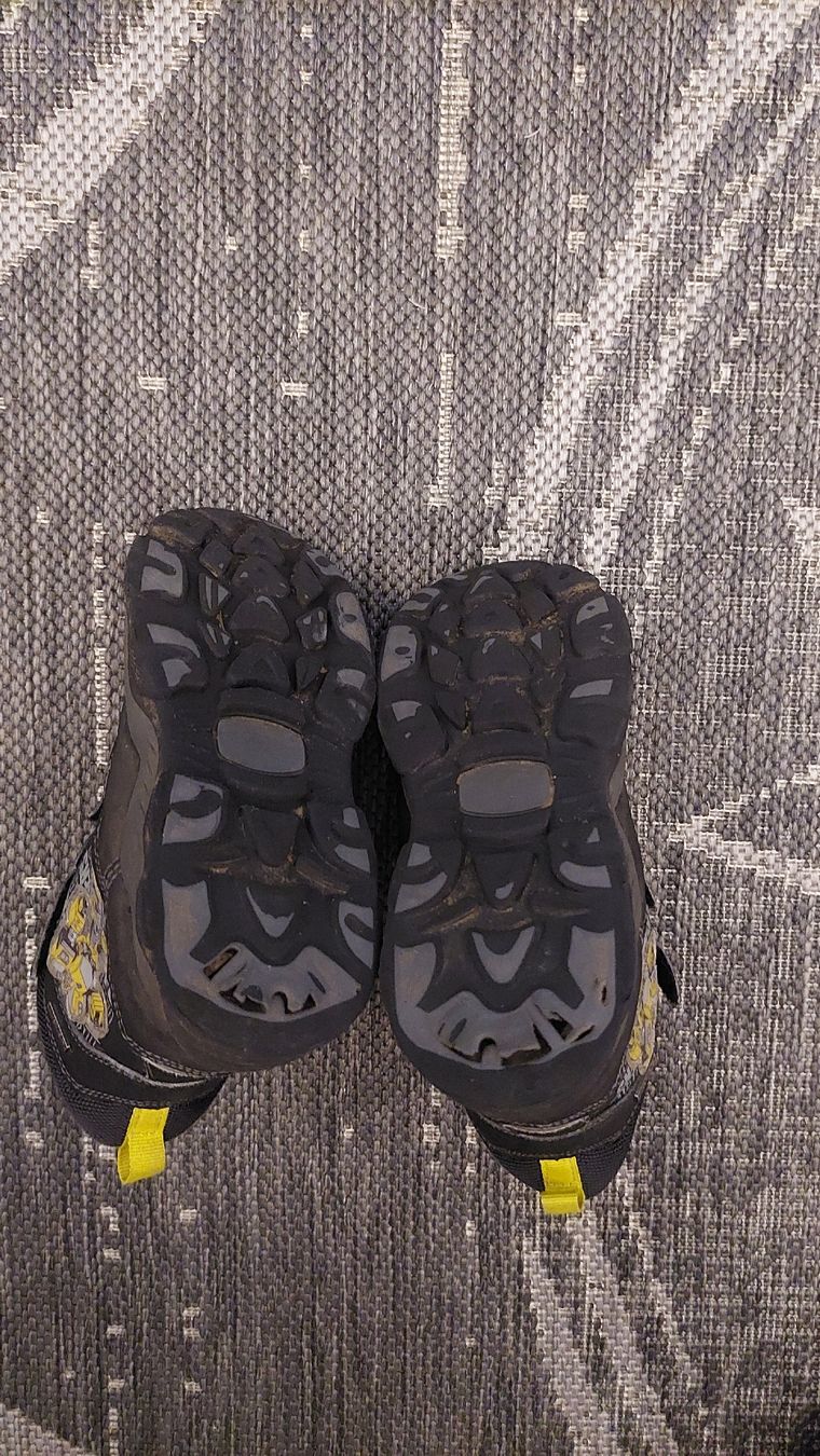 Scarpe per ragazzi: Kinder Stiefel Transformers Grösse 30 – Usato da Egolzwil venduto da mobiledeluxe 4