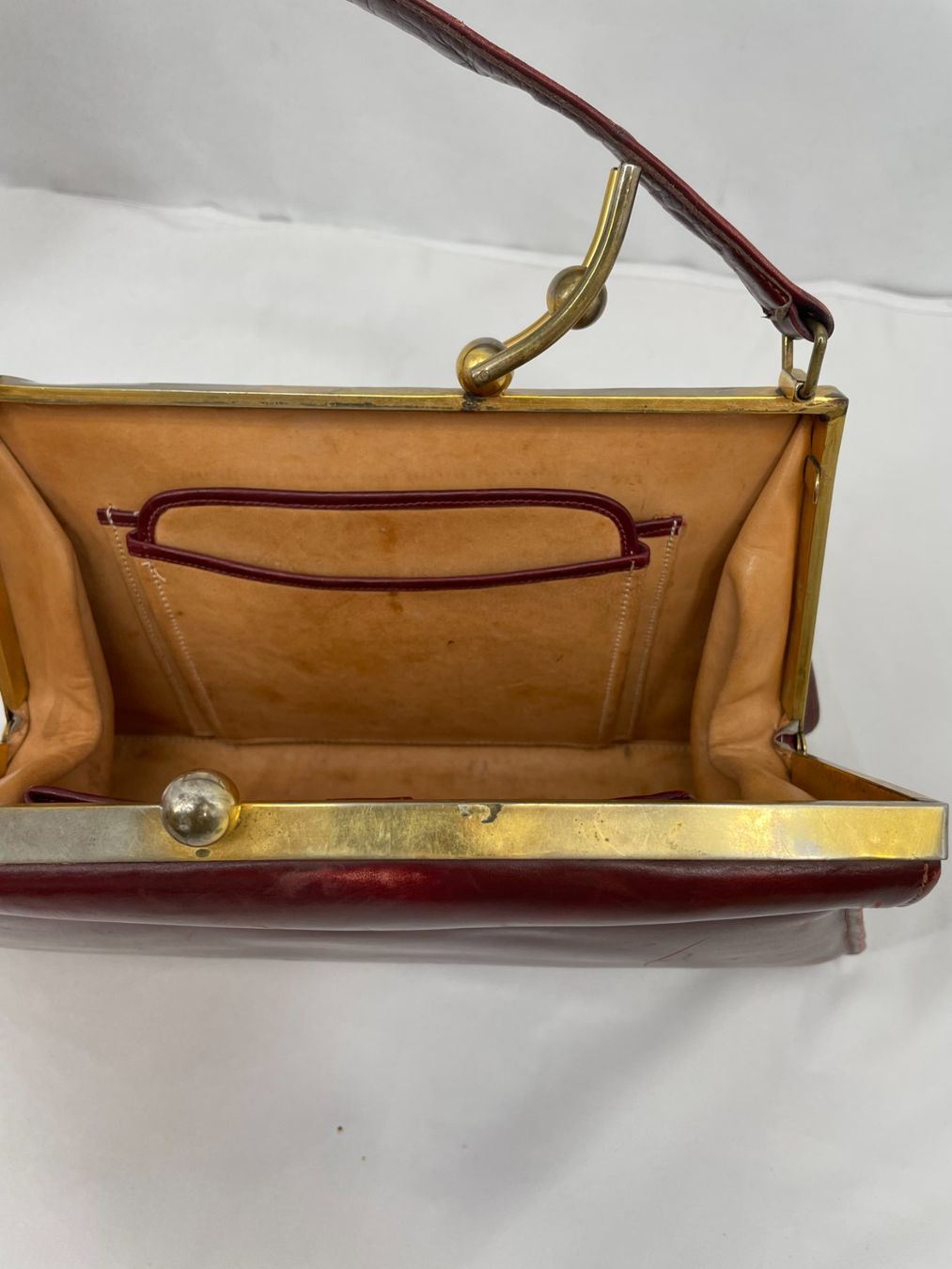 Taschen für Damen: Sac à main bordeaux – Gebraucht aus Lausanne von PlusValue_Lausanne 3