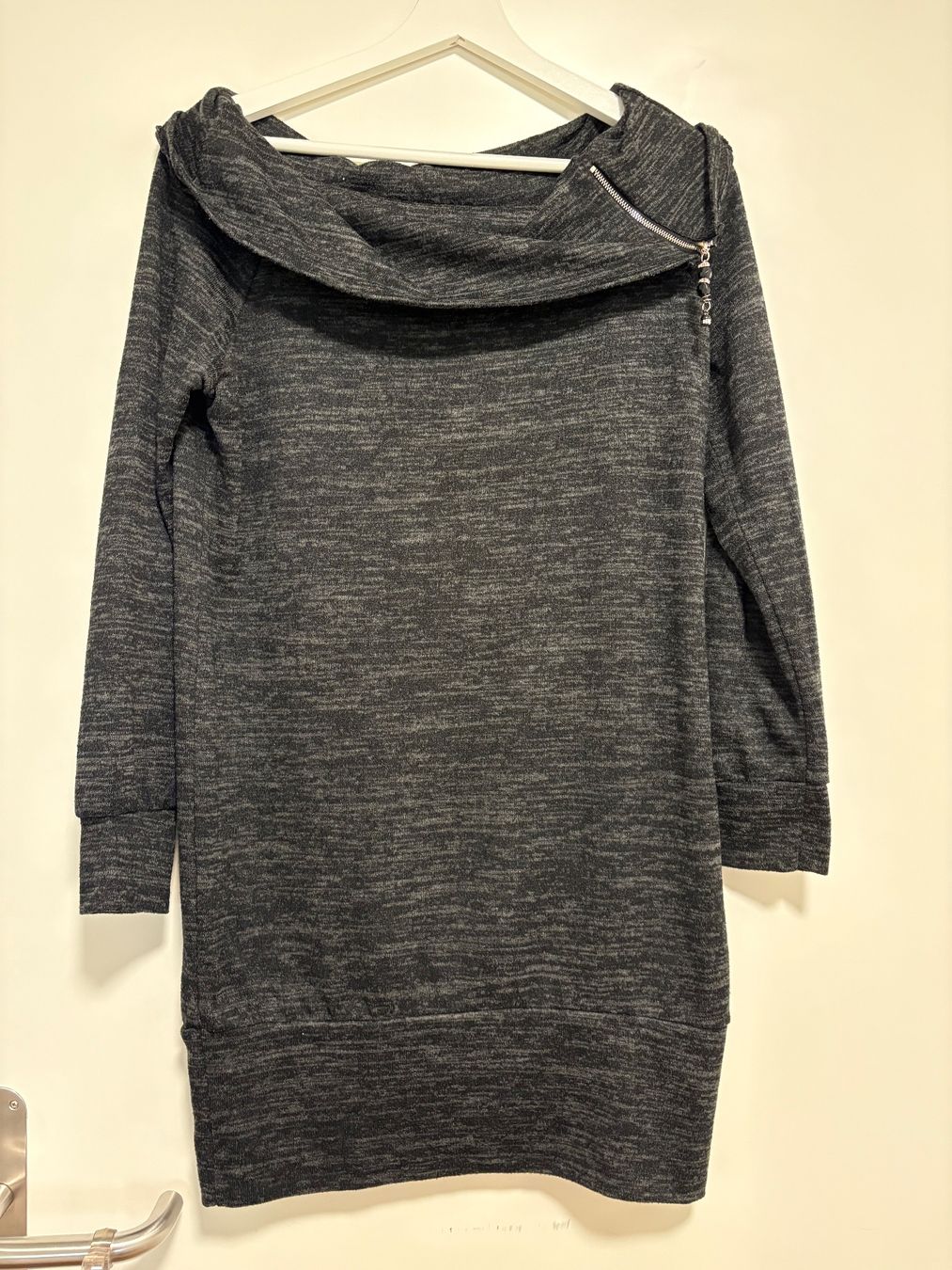 Maglioni & Felpe: Lang  Pullover/ Kleid Gr. S – Usato da Embrach venduto da Bdennis