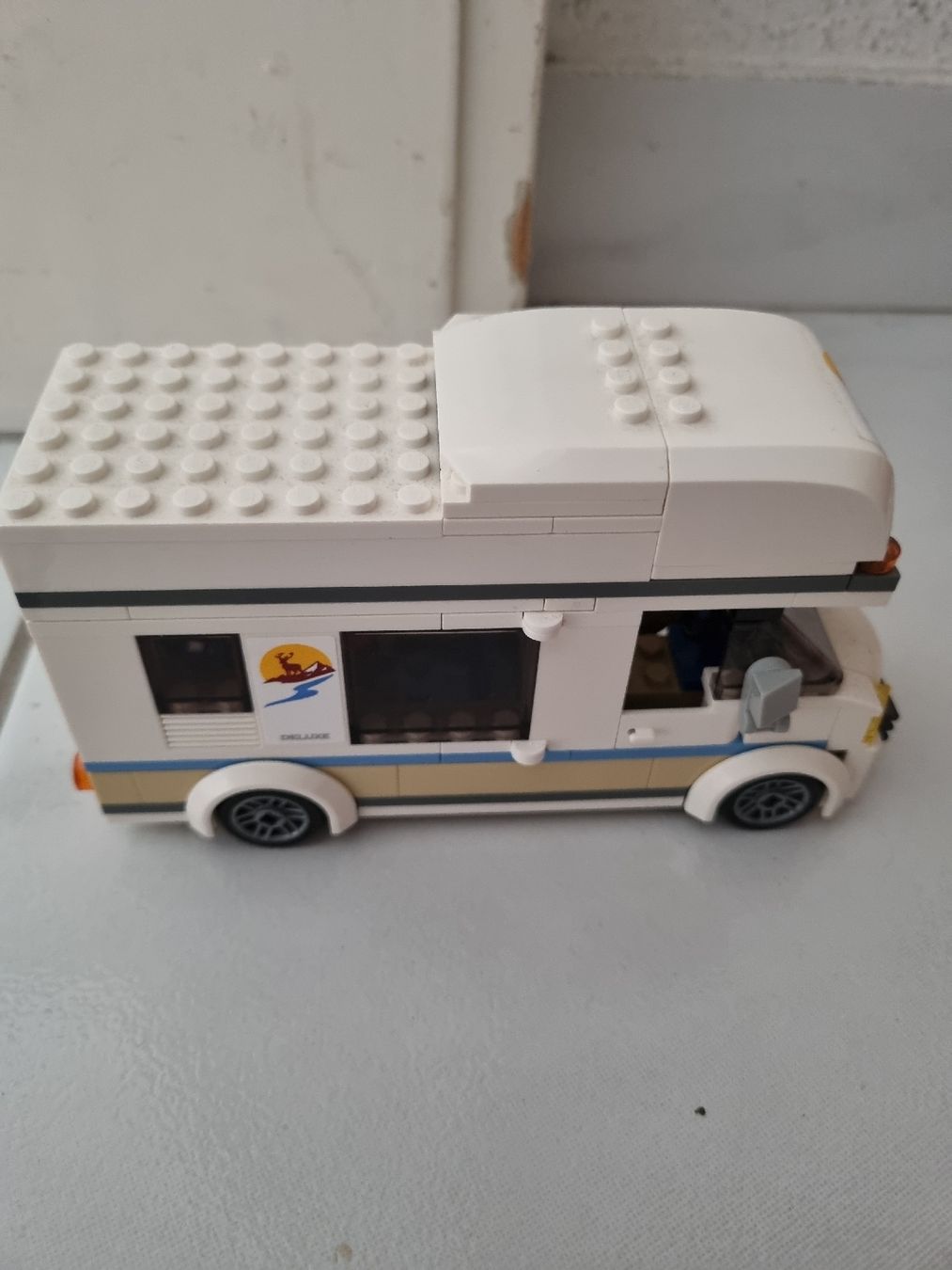 Lego Kit di costruzioni: Lego City Ferienwohnmobil 60283 – Usato da Pratteln venduto da heinz321