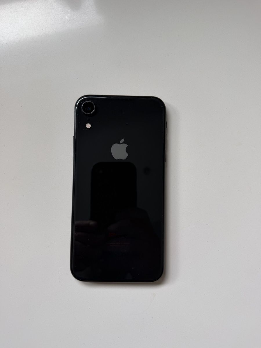 Apple Telefoni cellulari / Smartphones: Apple iPhone XR 64GB schwarz – Usato da Guntershausen venduto da Scuderia01 2