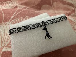 Schwarzes Halsband Gothic Vintage Style, mit Anhänger Katze