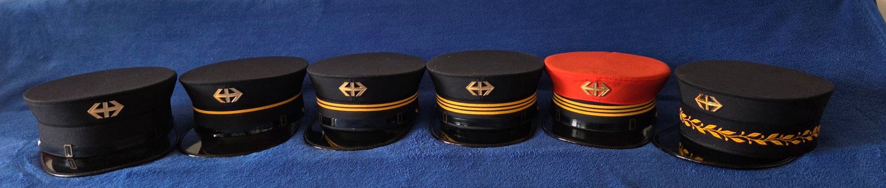 SBB/CFF/FFS Uniformi: SBB Mützen-Sammlung – Usato da Kloten venduto da mato2008