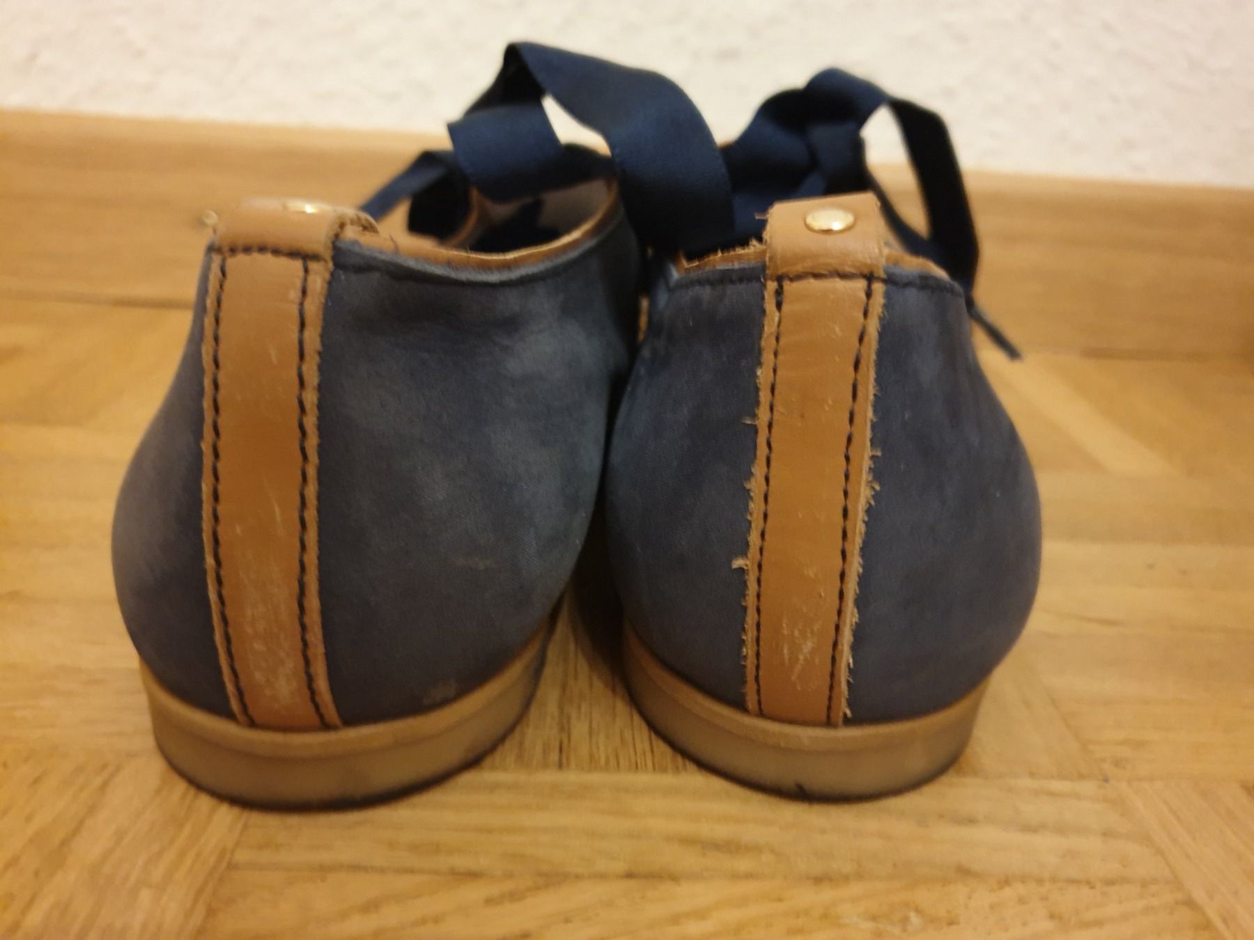 Scarpe da donna: Chaussure basse à lacets, 36, cuir – Usato da Neuchâtel venduto da Verenas12 1