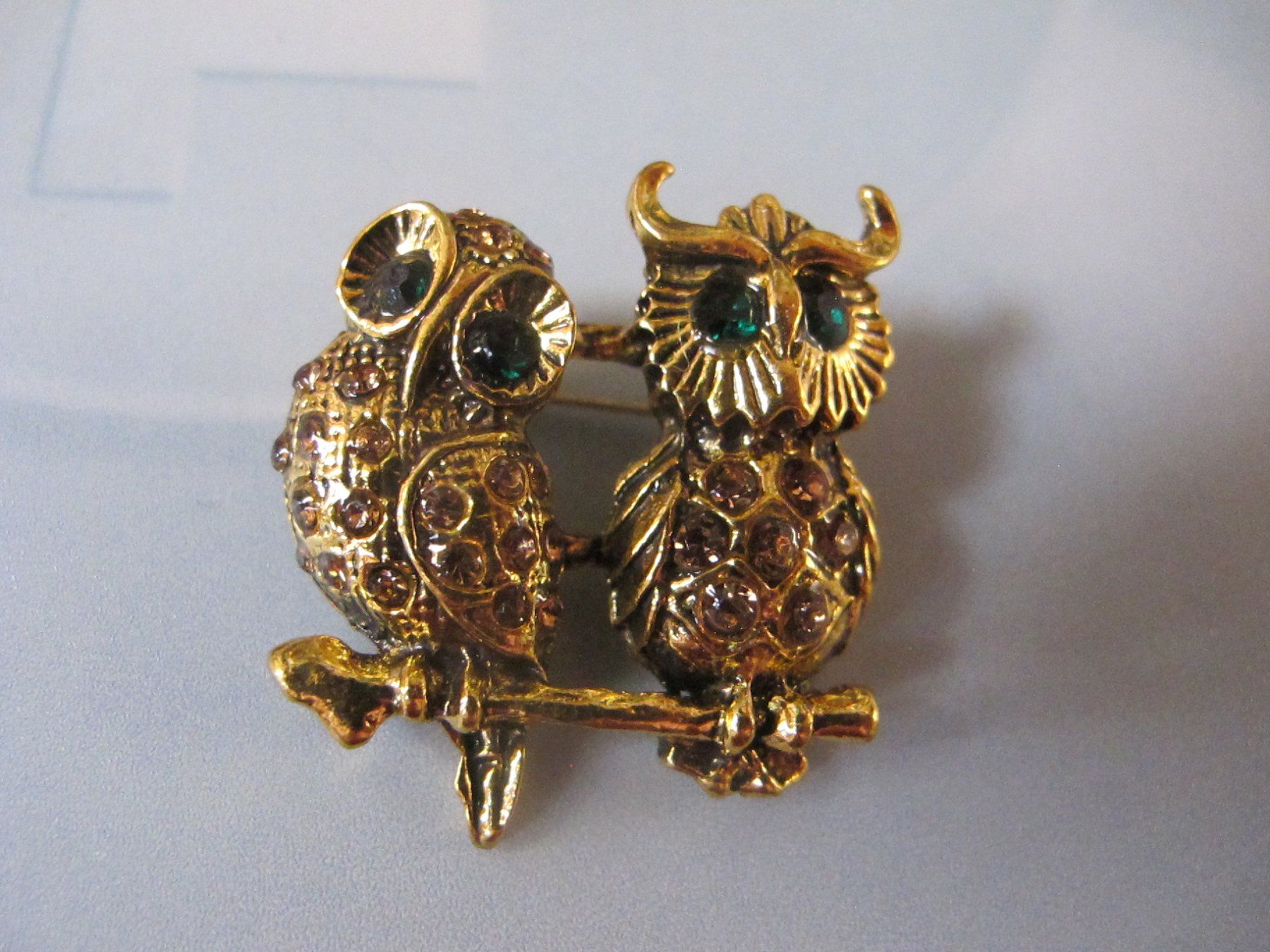 Spille & Fermagli: Eule Brosche, goldfarben mit Strass, Top Zustand! – Nuovo (secondo la descrizione) da Löhningen venduto da Chimae67 2