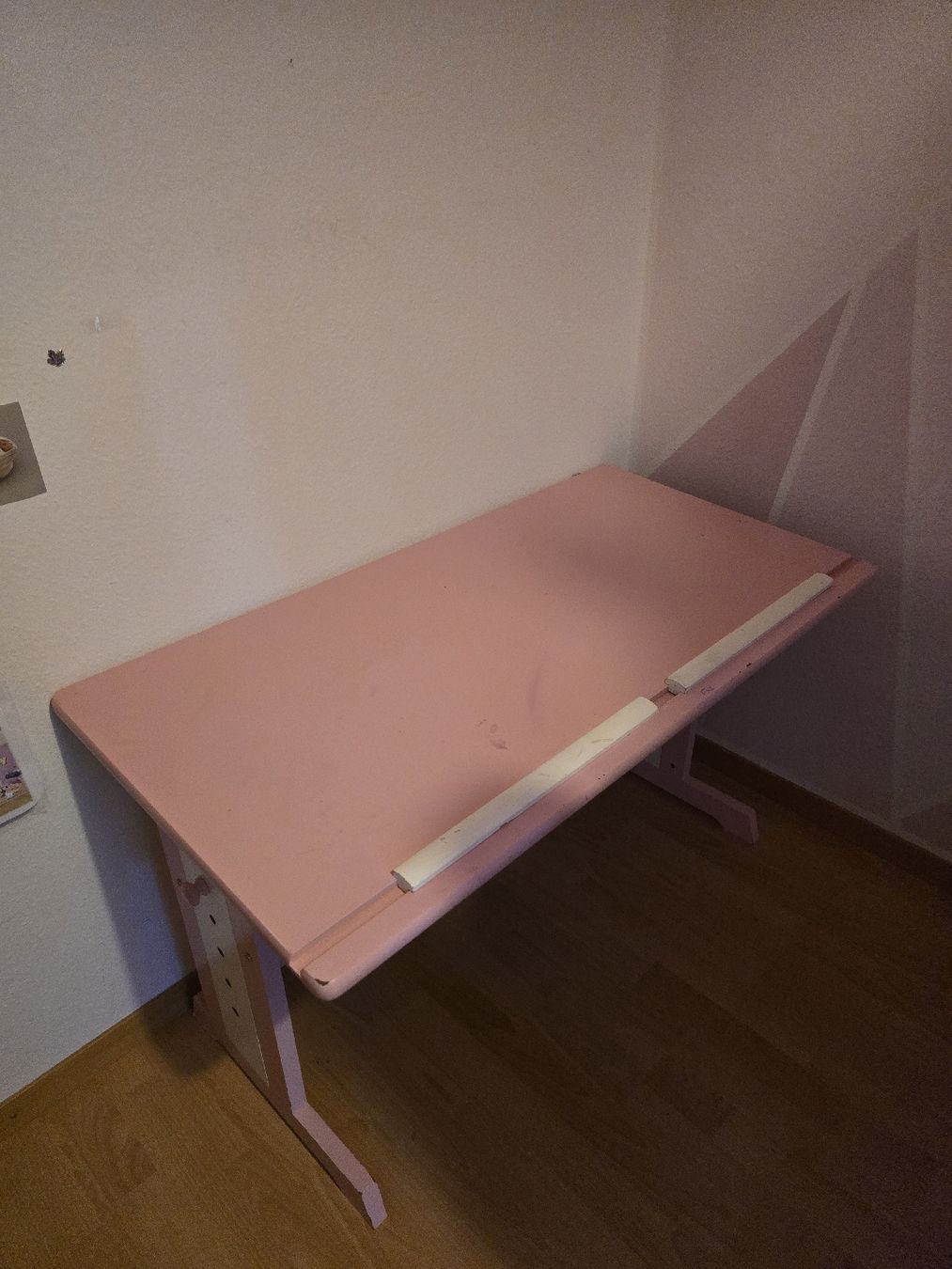 Scrivanie: Kinder-Maltisch / Schreibtisch in Rosa  – Usato da Ittigen venduto da ivovaldez96