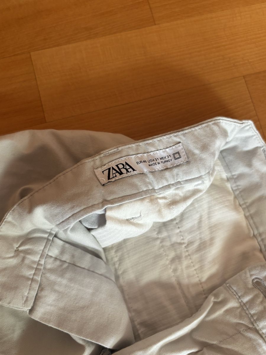 Pantaloni: Zara White Pants Slimt Fit – Usato da Chexbres venduto da doe_xns6 1