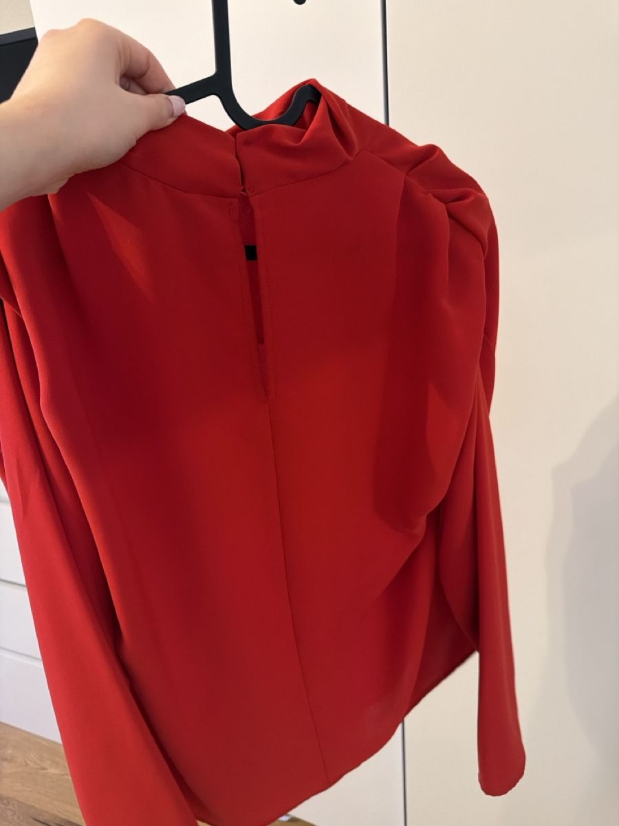 Zara Chemisiers: ZARA Bluse (Grösse S) – D'occasion à Olten par Alina_9jxy 1