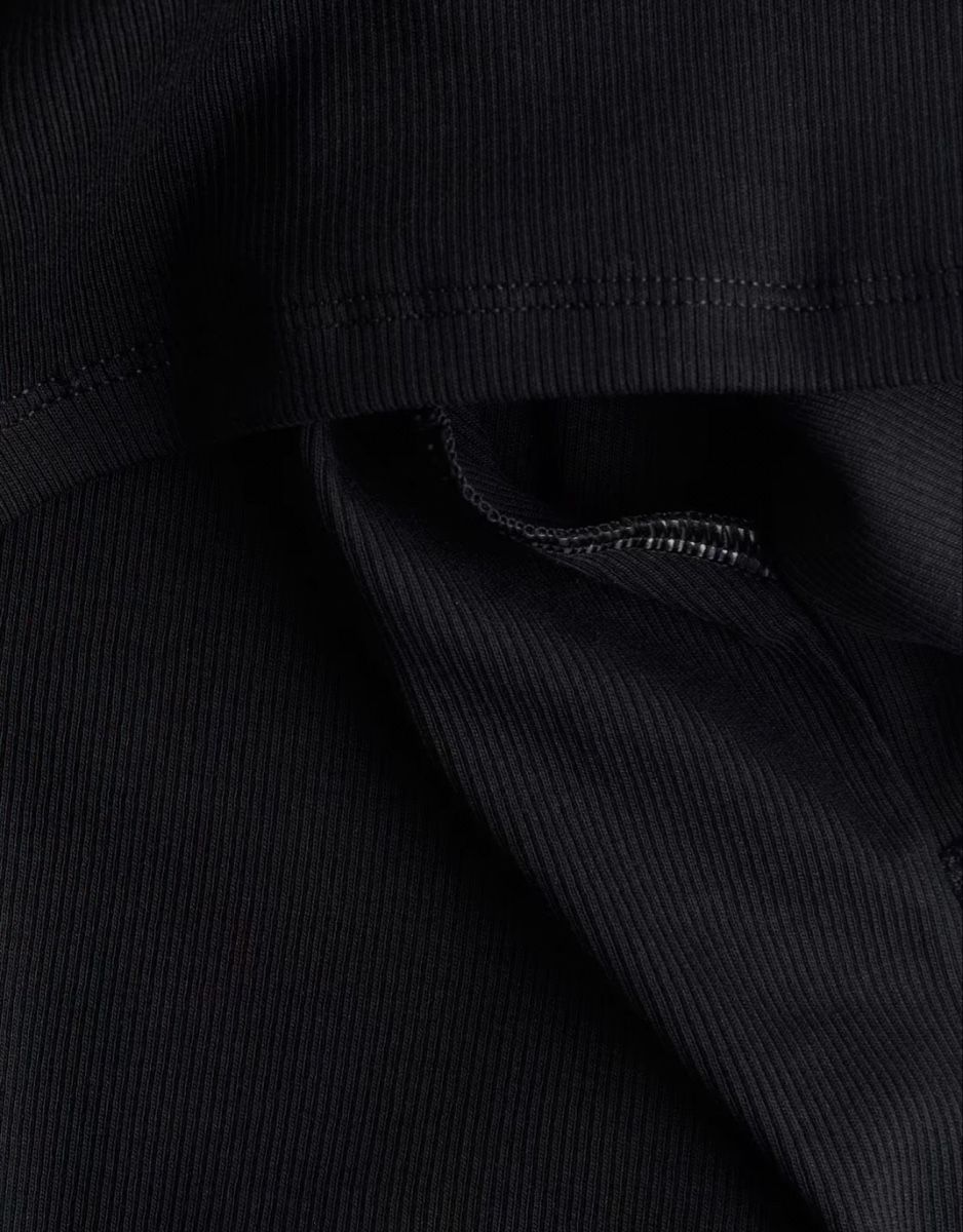 H&M Lotti di vestiti: Pack ribbed maternity tops ⭐️ – Nuovo (secondo la descrizione) da Zollikerberg venduto da BS.SM 7