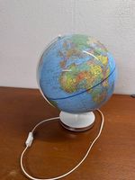Globus mit Meridian