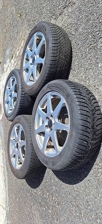 Pneus & Roues: Toyota Prius Winterräder – D'occasion à Grenchen par jst_tw2h 2
