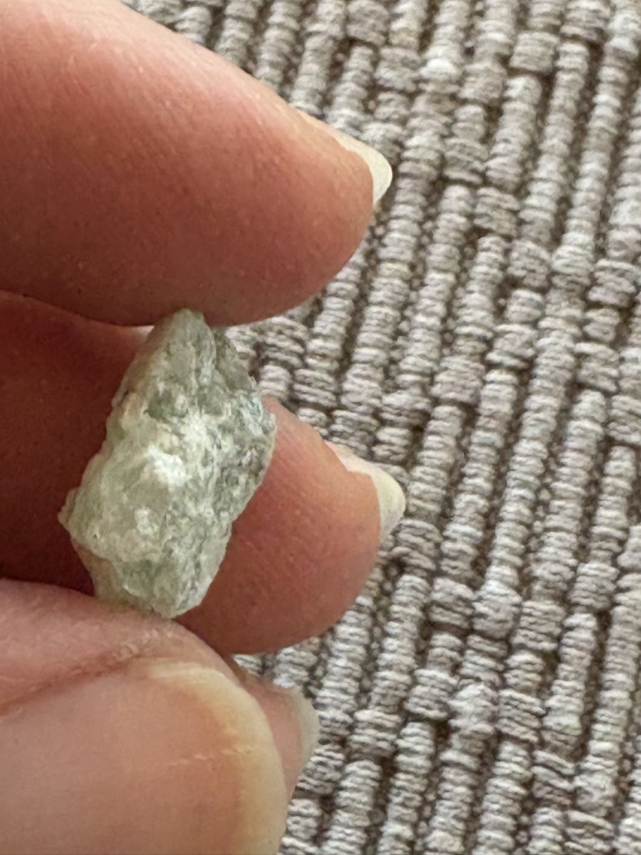 Minerali & Pietre curative: mini Magnesit auf Medel Stein – Usato da Rümlang venduto da euqinom16 2