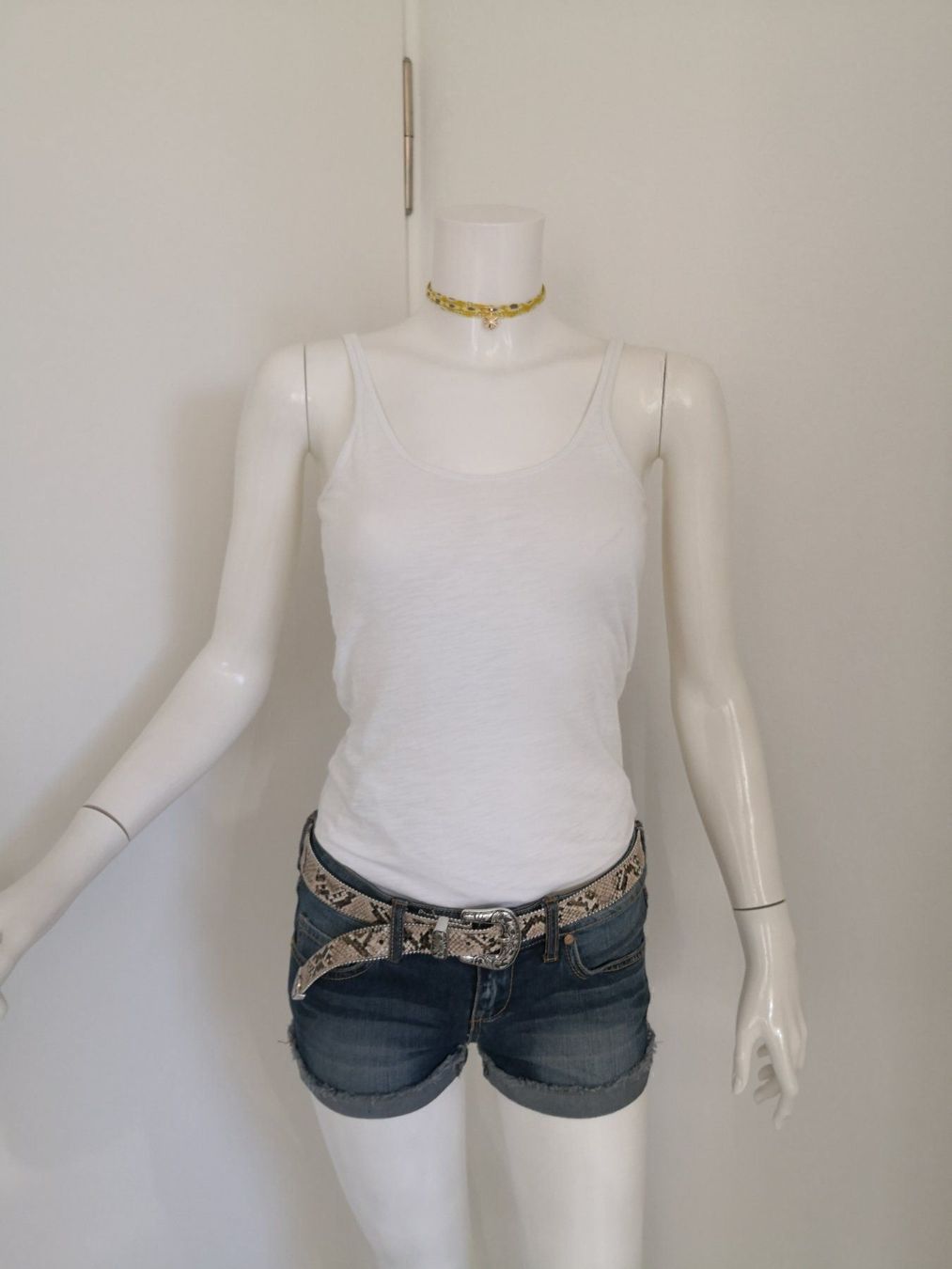 Mango Tops: 🤩MANGO BASIC TANK TOP WEISS & D&G P. – Gebraucht aus Olten von Naja-Twins-Twins 3