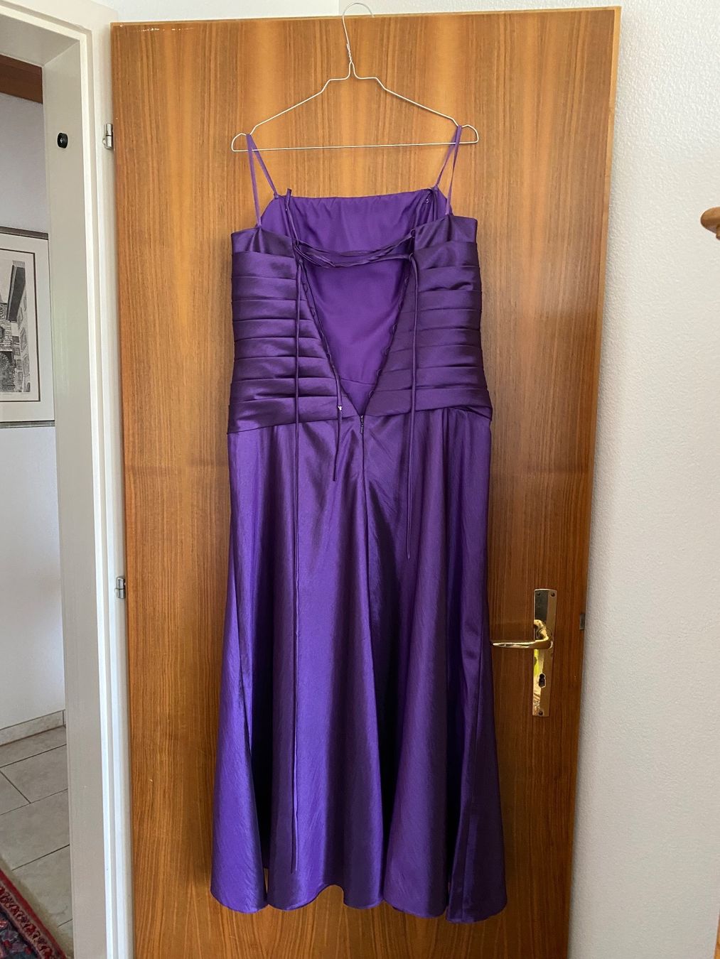 Robes: Cocktailkleid lila lang – Neuf (Voir description) à Bellach par Legdance 5