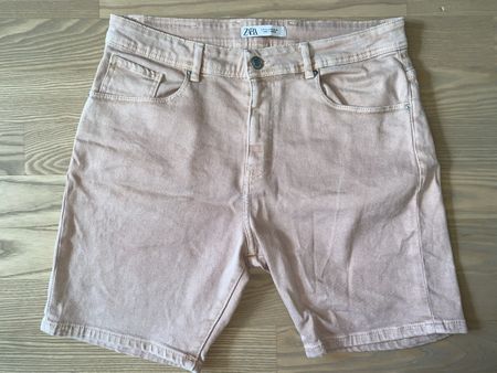 Shorts - ZARA (EUR44/USA34)