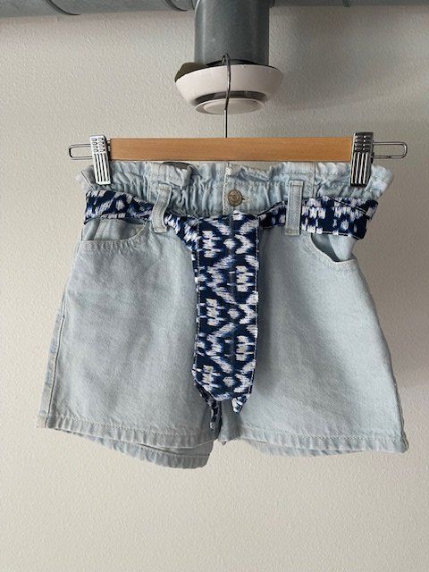 Mango Pantaloni: Shorts von Mango Gr. 134 cm – Usato da Basel venduto da PinkPong