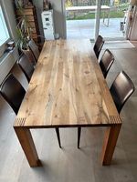 Très belle table à manger en noyer massif huilé (90x200x74)