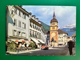 Altdorf mit Tell-Denkmal - Oldtimer