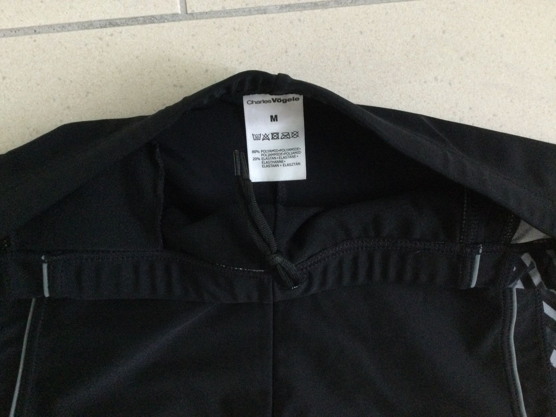 Badehosen: Badehose schwarz Grösse M mit Muster Neu – Neu (gemäss Beschreibung) aus Zug von ang_rxx5 3