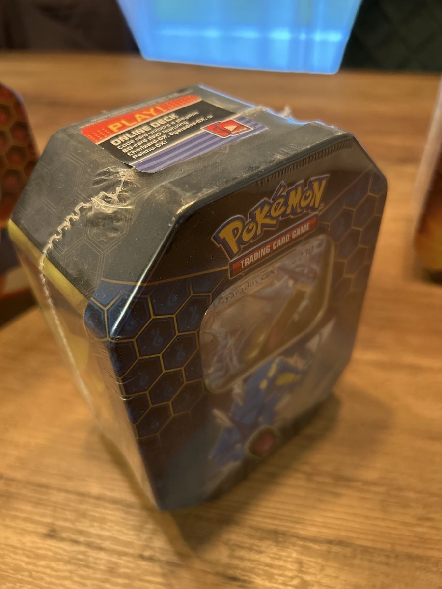 Pokémon Sammelbilder & Trading cards: Hidden Fates Tins – Neu und originalverpackt aus Stüsslingen von  2