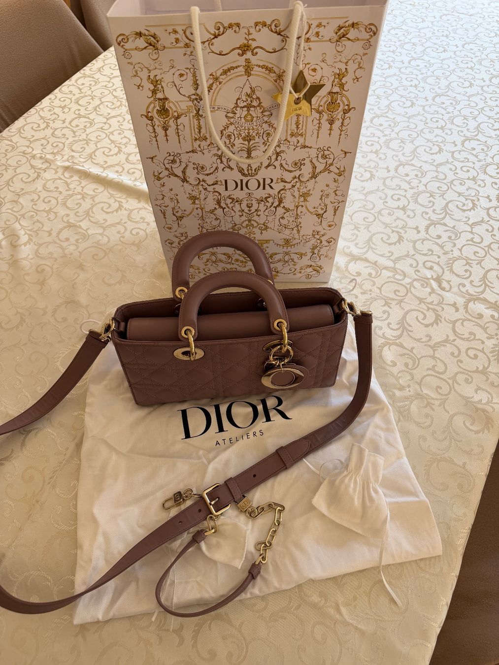 Dior Taschen für Damen: Sac Dior Lady D‑Joy taille medium – Neu (gemäss Beschreibung) aus Conches von chn_hgl6 5