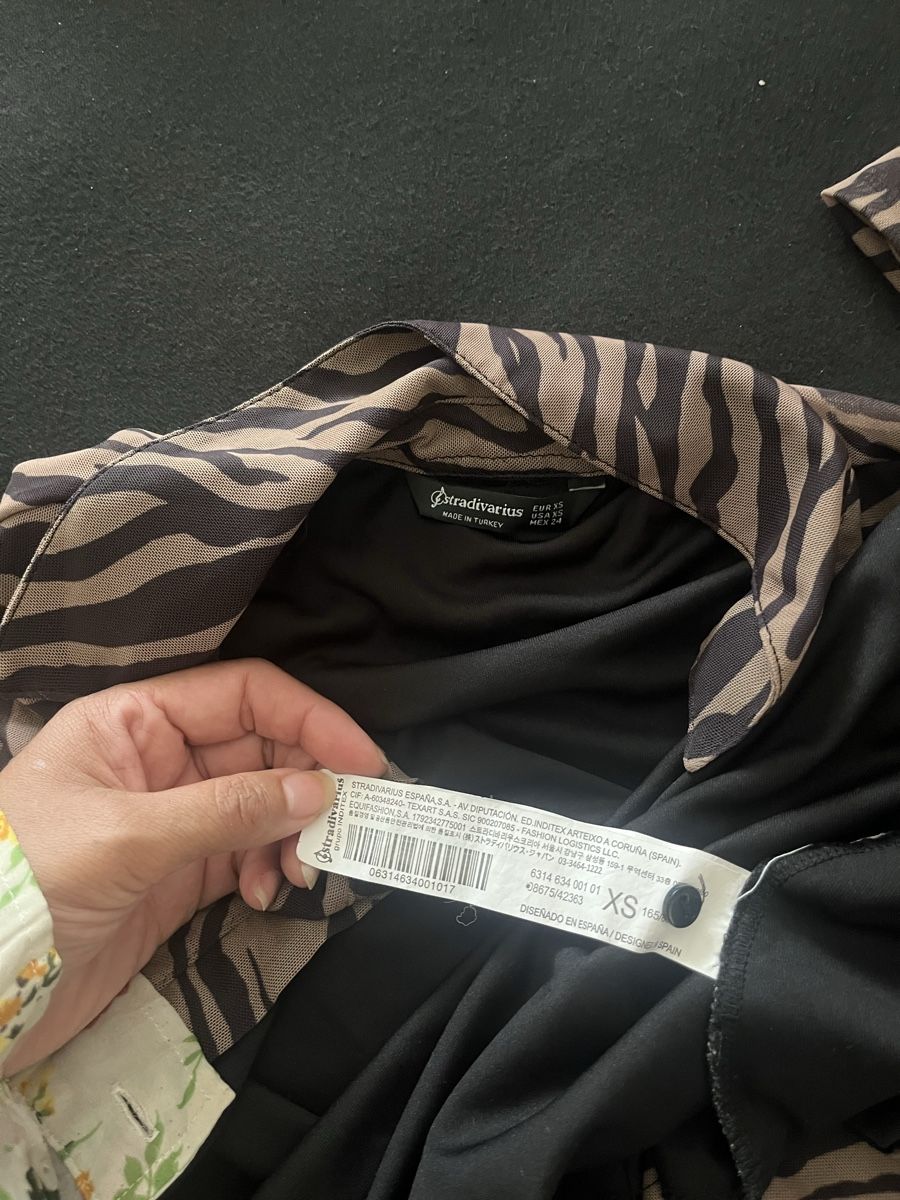 Kleiderpakete: Kleider Paket , verschiedenen Mustern  – Gebraucht aus Olten von sae_82z2 4