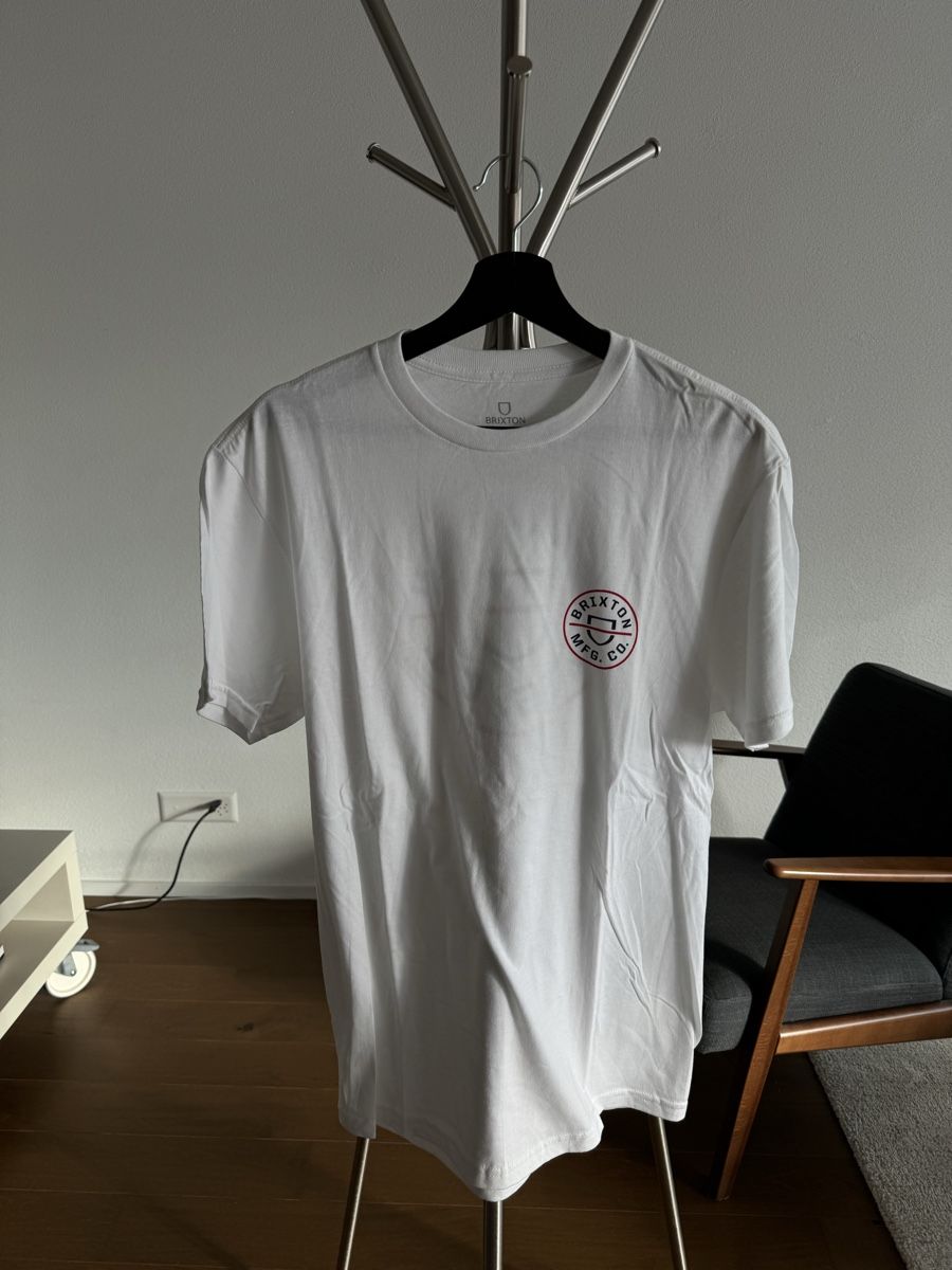T-Shirts: BRIXTON T-Shirt Herren, Grösse M – Gebraucht aus Sursee von Janst88