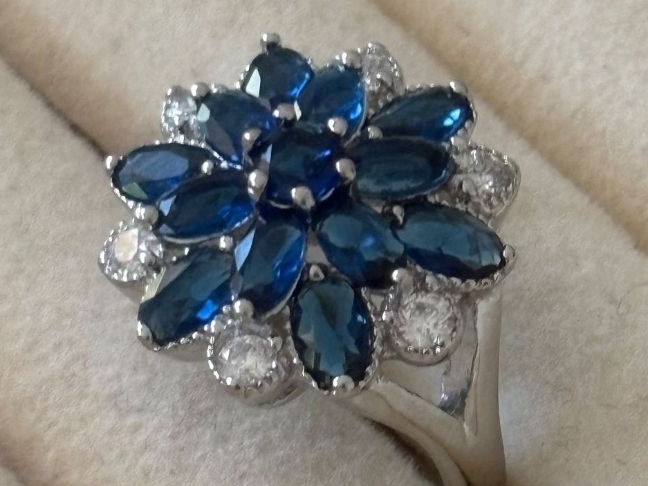 Anelli: Luxus Elegante Gr.17/7 Ring Farbe: Silber /blau – Nuovo (secondo la descrizione) da Biel-Bienne venduto da Roserosse13