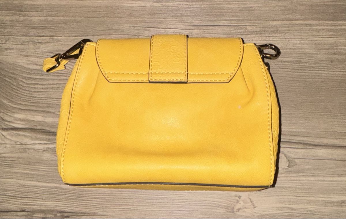 Guess Borse da donna: Sac guess – Nuovo (secondo la descrizione) da La Vue-des-Alpes venduto da jul_58ys 1