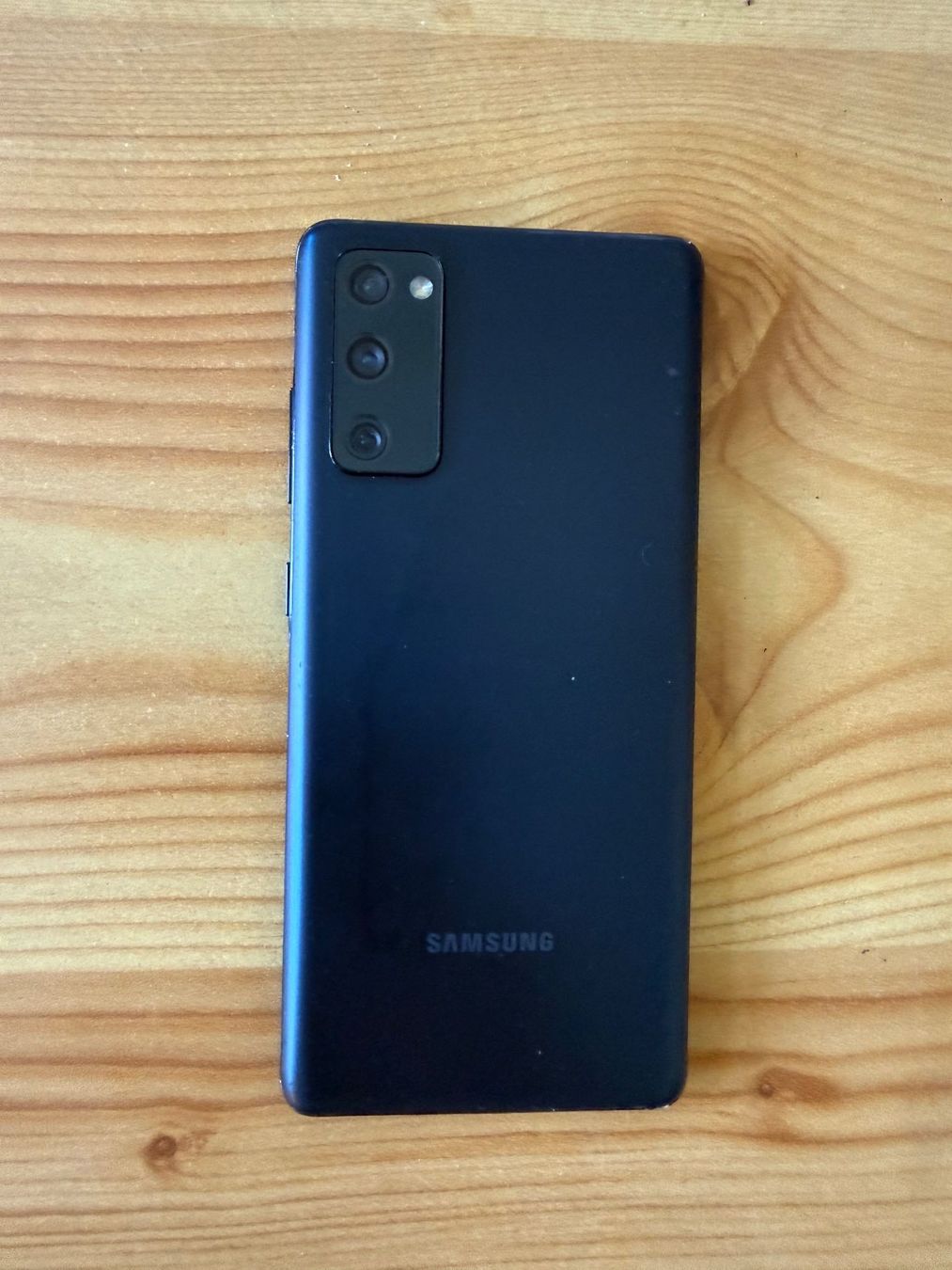 Samsung Telefoni cellulari / Smartphones: Samsung S20 FE  128Go – Usato da Le Grand-Saconnex venduto da mordjane1996 3